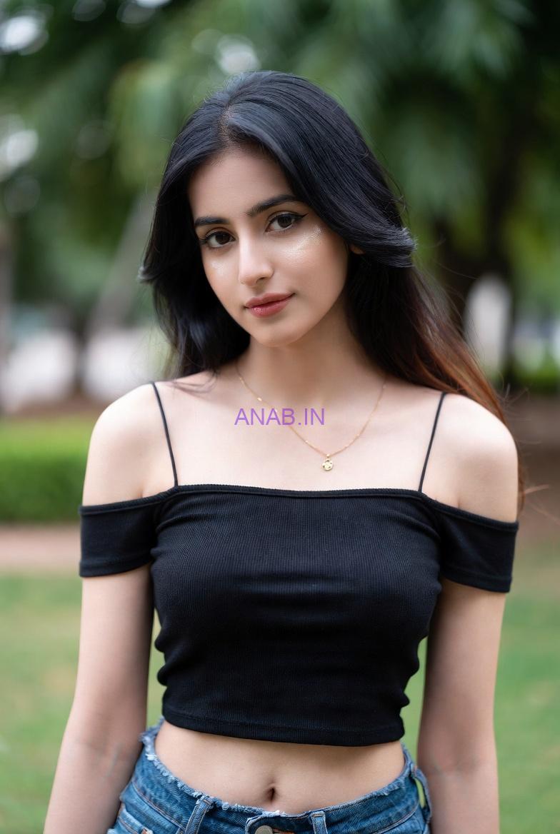 Hot & Horny Kavya Singh: 21-YO Seductive Rajkot Escort for Wild Nights π₯π