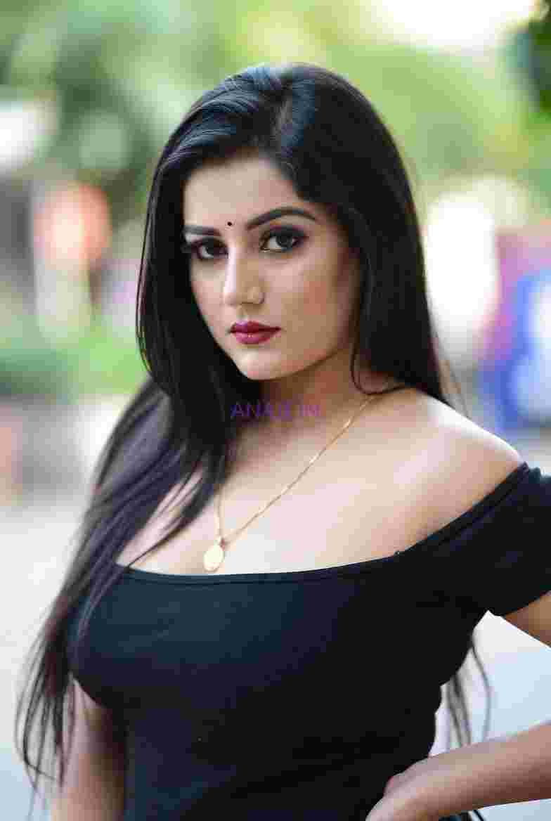 Ranchi’s Temptress Pooja – 35 Yr Mature Horny Desi Beauty 💋 Experienced Escort for Deep, Sensual Satisfaction!